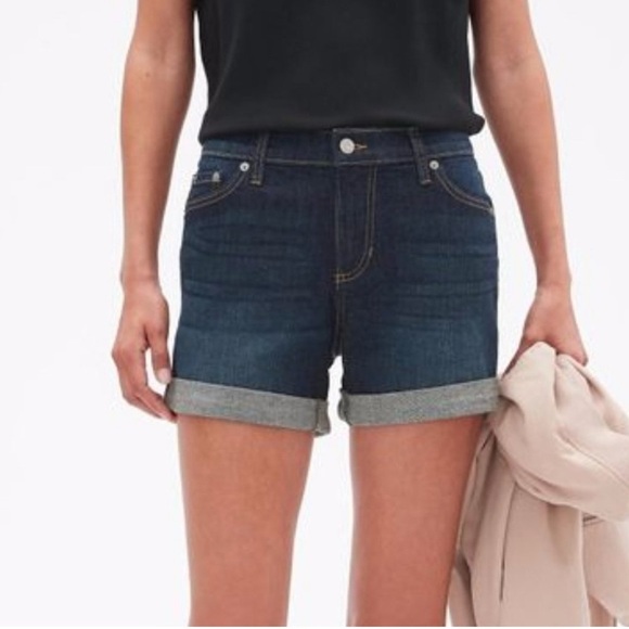 Banana Republic 4in Denim Shorts Dark Wash Blue Rolled Hem Mid Rise Size 26/2 - Picture 1 of 8